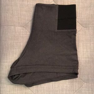 Women’s high waisted cotton shorts